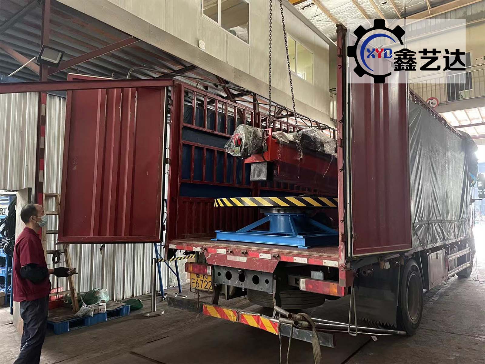 臨?？蛻簟竟I(yè)罐體拋磨機(jī)】順利發(fā)貨