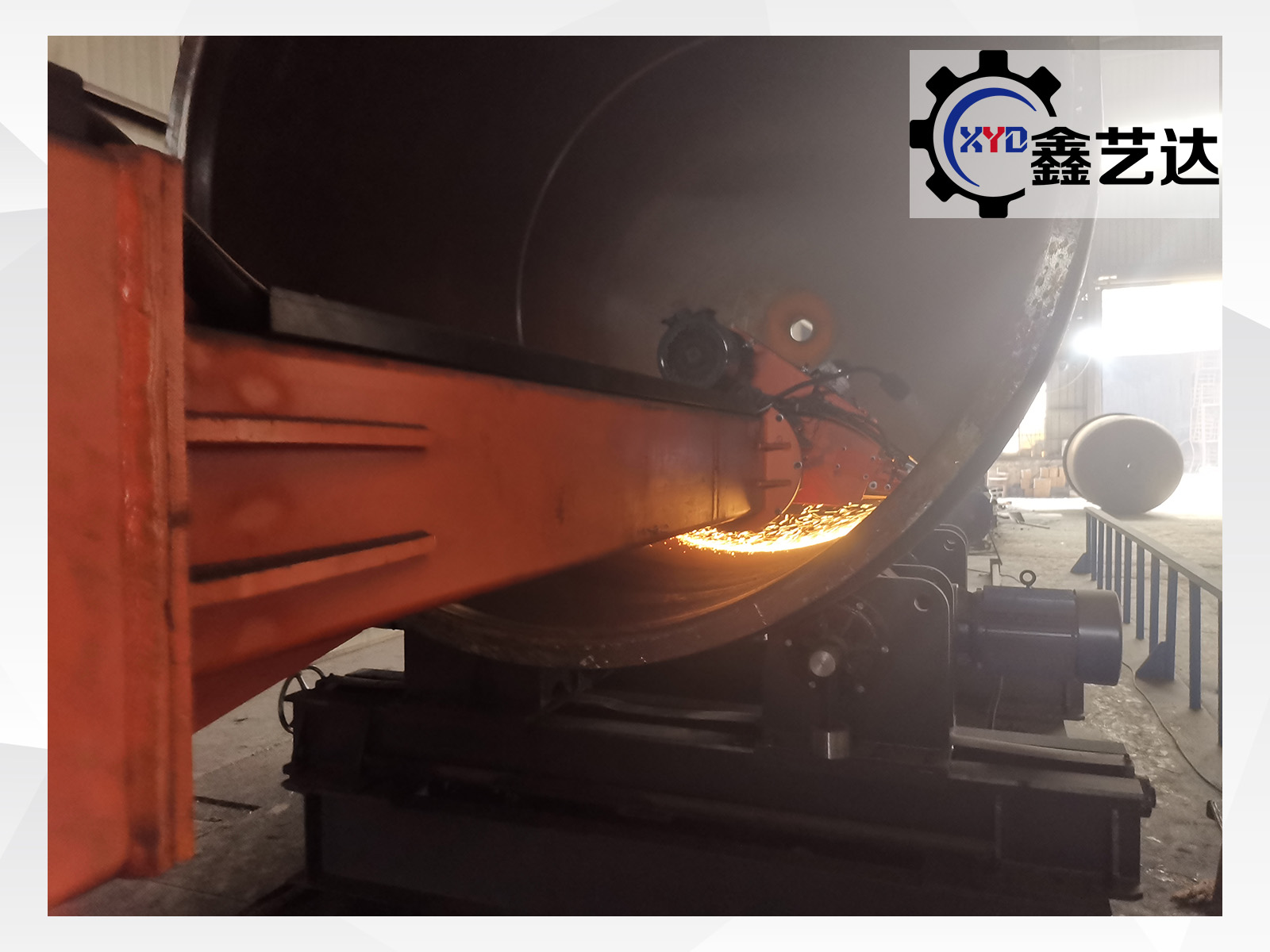 搪玻璃反應(yīng)釜拋光機(jī)